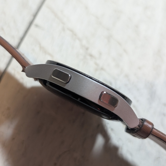 Samsung Smartwatch with Silver and Brown Accents - Picture 4 of 9